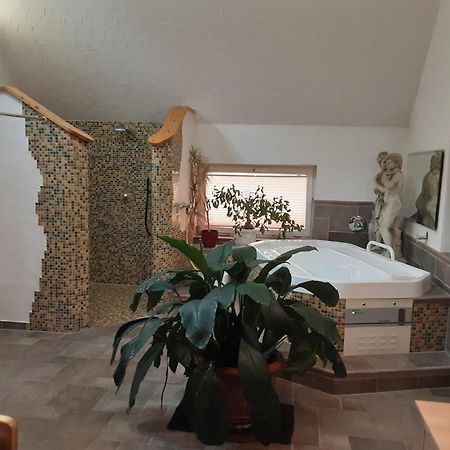 Hotel Gasthof Zur Krone Oberzent Ngoại thất bức ảnh